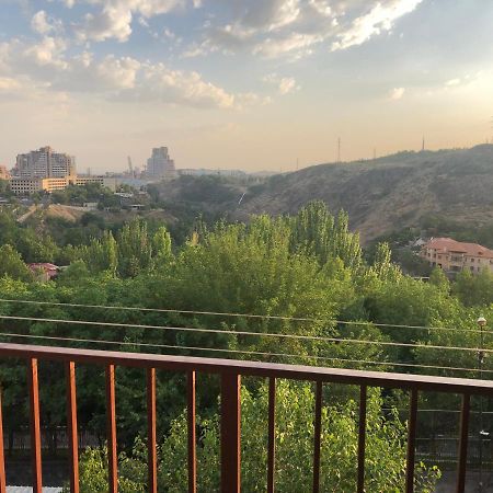 Willa Karen'S Dom & Terrace Erywań Zewnętrze zdjęcie